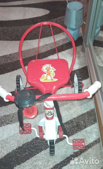 Трехколесый велосипед