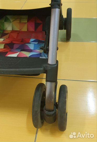 Коляска прогулочная Cosatto Woosh