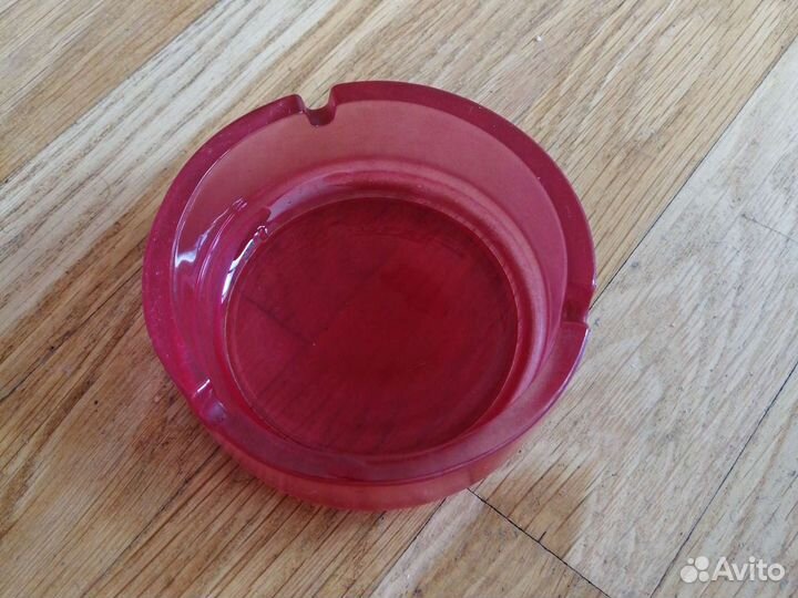 Пепельница (стекло)