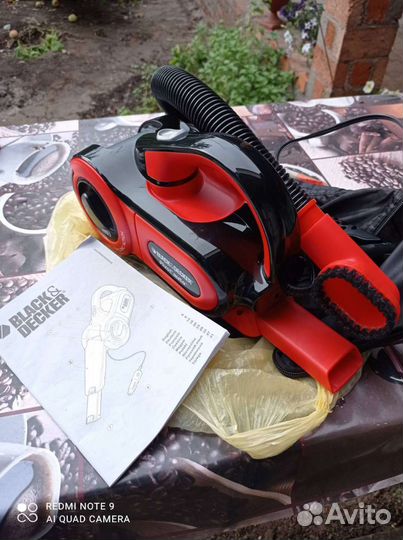 Автомобильный пылесос Black&Decker PAV 1205