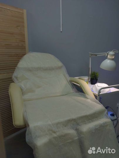 Рабочее место в аренду маникюр