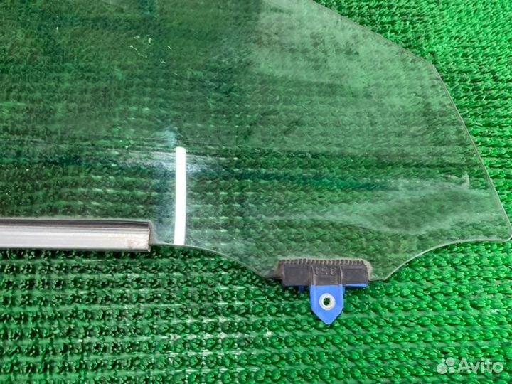 Стекло двери прав. перед. Lexus IS200t, Is250, Is3
