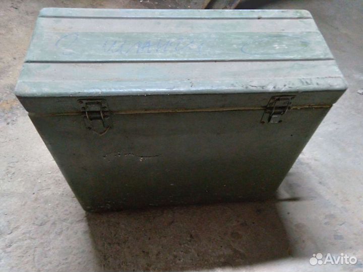 Ящик на защелках медицинский