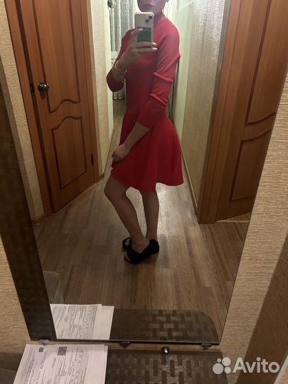 Красное платье