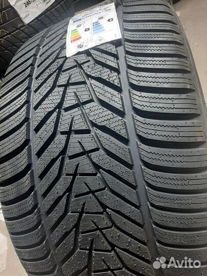 Hankook Winter I'Cept Evo 3 X W330A 275/40 R21 и 315/35 R21 111W