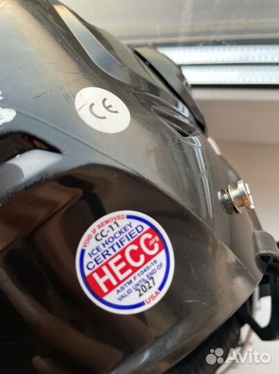 Хоккейный шлем с маской