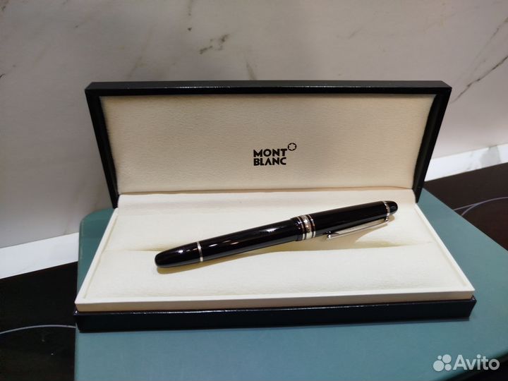 Перьевая ручка Montblanc Meisterstuck 106521