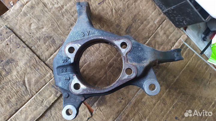 Кулак поворотный Toyota Alphard