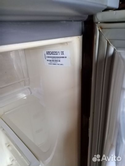 Холодильник whirlpool NO Frost