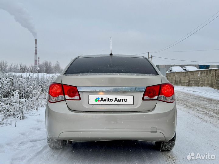 Chevrolet Cruze 1.6 МТ, 2012, 308 000 км