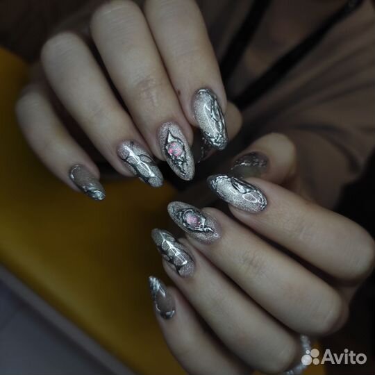 Мастер маникюра