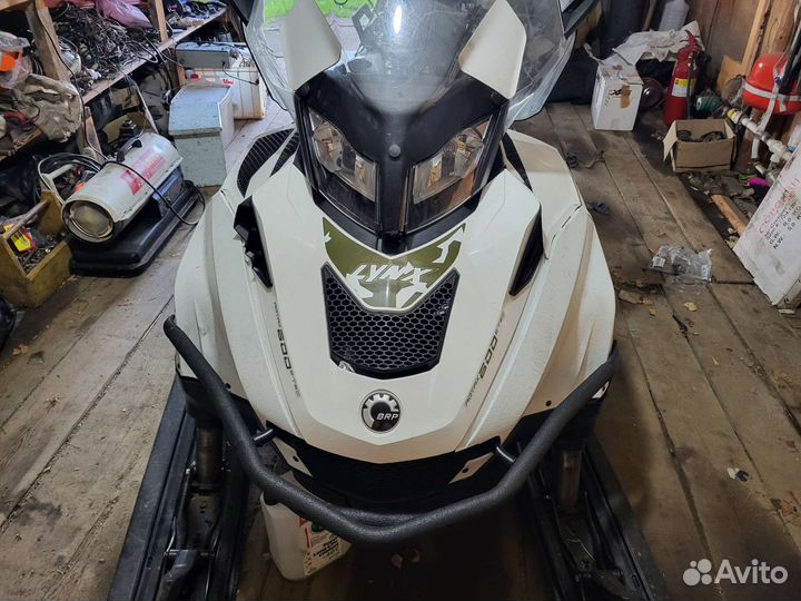 Продам снегоход ski doo 600 swt