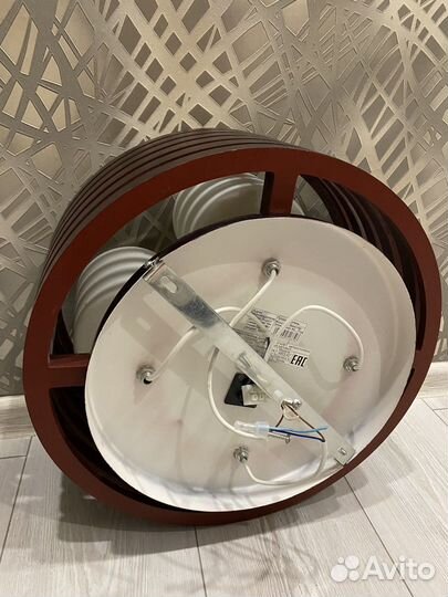 Люстра потолочная из дерева бу