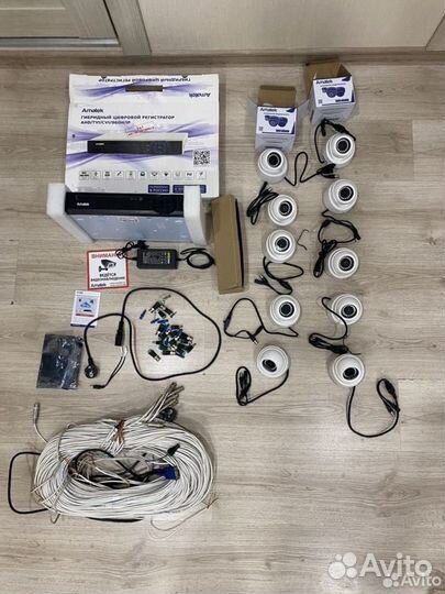 Комплект видеонаблюдения на 10 камер