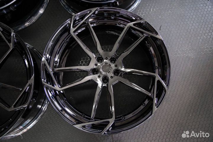 Диски кованые R21GT Performance на Audi A7