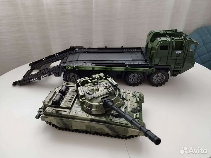 Военный тягач