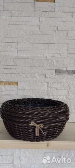 Кашпо для цветов из искусственного ротанга