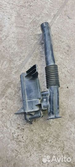 Резонатор воздушного фильтра mazda 3 bk