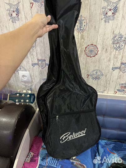 Акустическая гитара