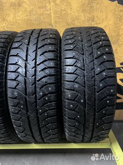 Bridgestone Ice Cruiser 7000 215/60 R16