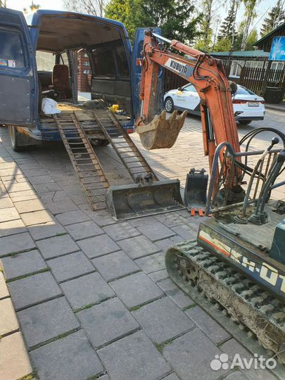 Мини Эксковатор, ямобур