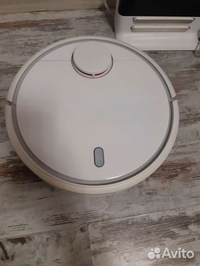 Робот-пылесос Xiaomi Mi Robot Vacuum Cleaner