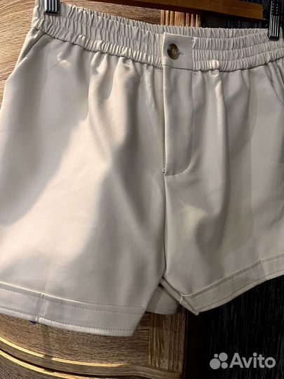 Шорты женские