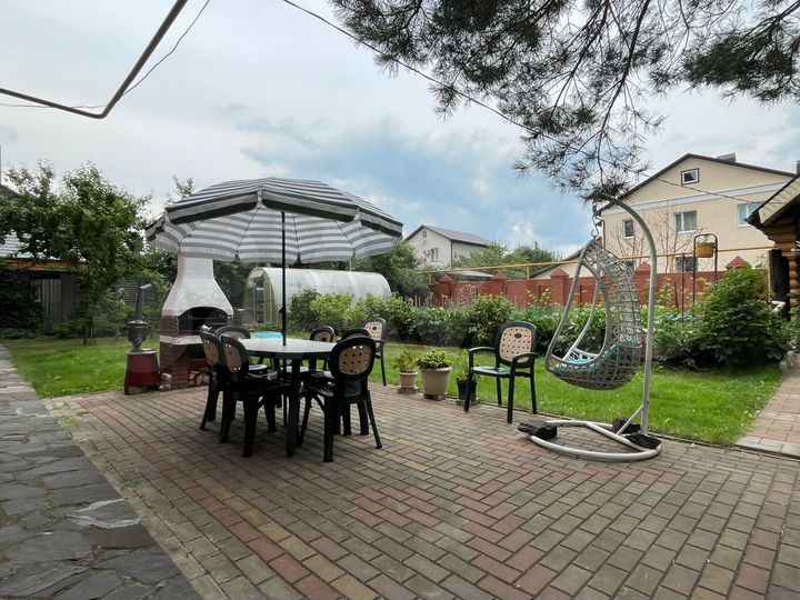 Коттедж 271,8 м² на участке 7,5 сот.