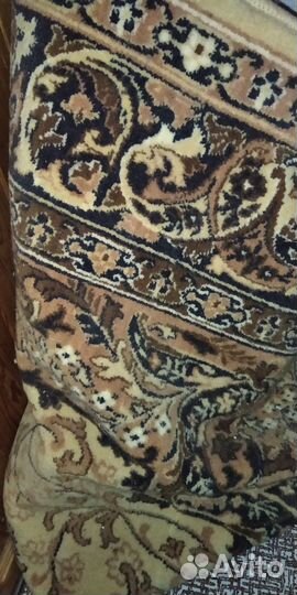 Ковёр полушерстяной.Находится в Кохме