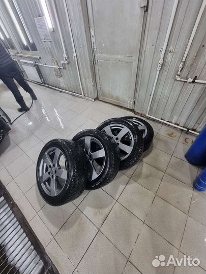 Колёса в сборе диски Dezent R17