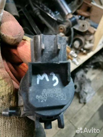 Насос омывателя лобового стекла Мазда Mazda 3 вк