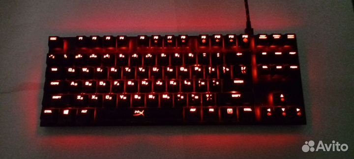 Игровая клавиатура и игровая мышь