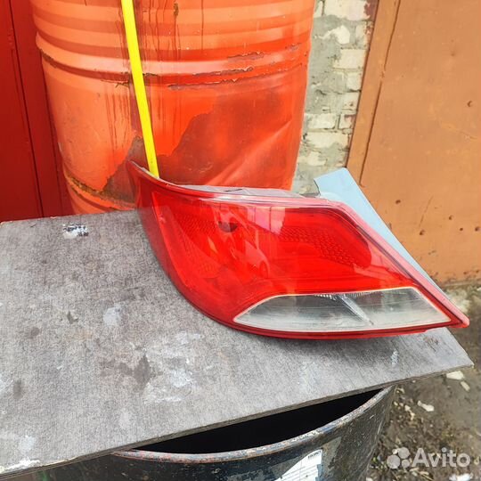 Hyundai Solaris I задний фонарь L