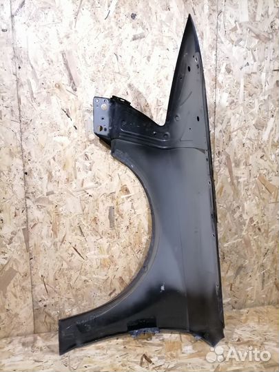 Крыло переднее правое черное Audi A6 C6 Rest