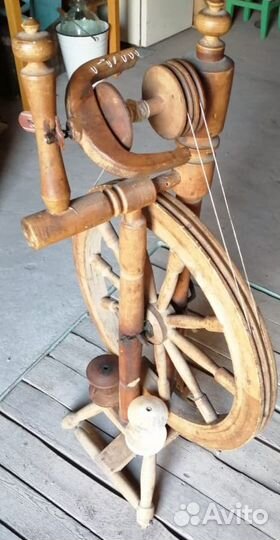 Прялка старинная, деревянная