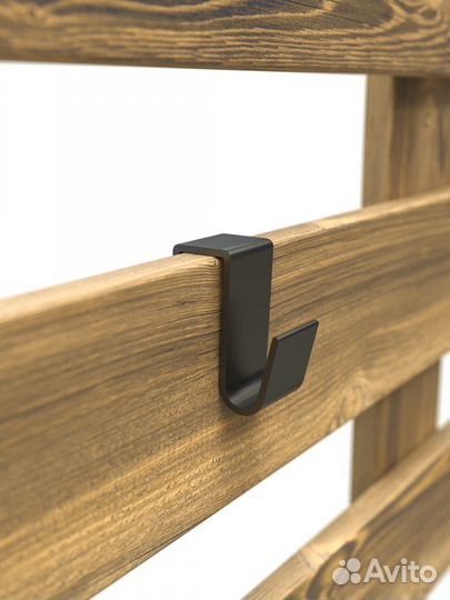 Вешалка настенная в прихожую с рейками