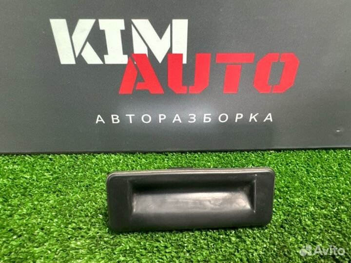 Кнопка открывания багажника Skoda Fabia 2 1.4 cggb