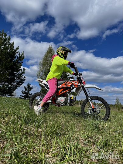Фотосессия на эндуро мотоцикле
