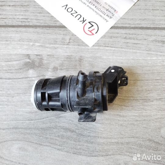 Моторчик омывателя Ленд Крузер 200 задний Оригинал