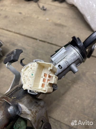 Рулевая колонка Toyota Hilux 7