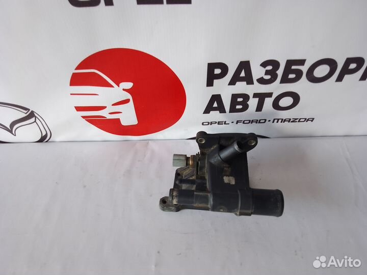 Тройник системы охлаждения Ford Focus 2. 1.8 2