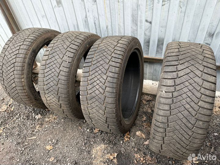 Pirelli Winter Ice Zero 255/45 R20 105H