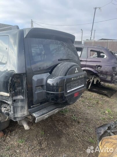 Задняя крышка багажника mitsubishi pajero 4