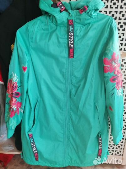Ветровка для девочки