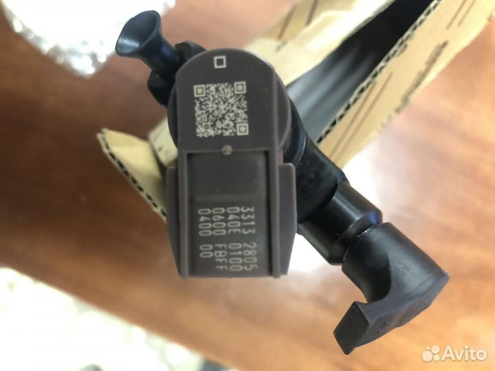 Топливная форсунка 23670-29126