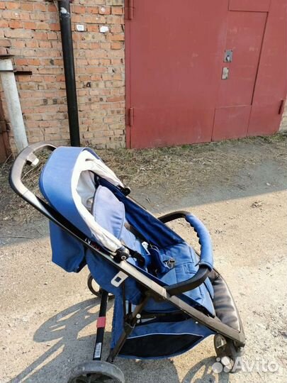 Прогулочная коляска