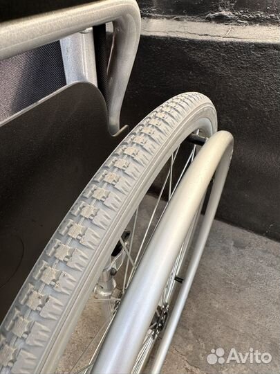 Кресло коляска инвалидная merits