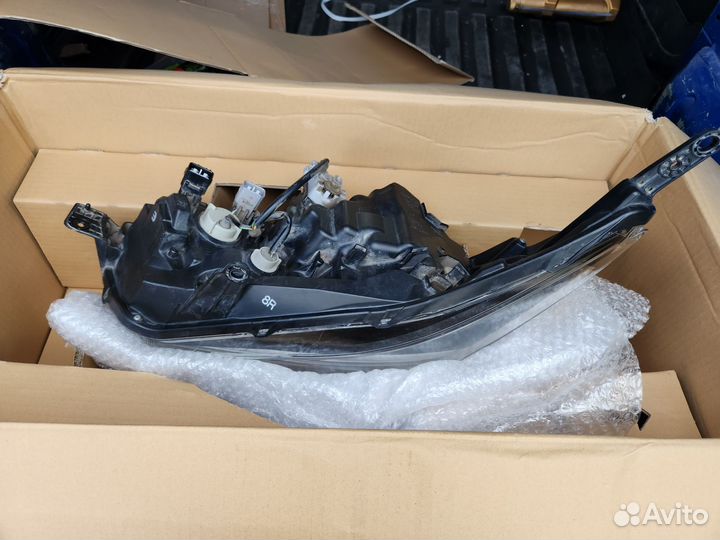 Фара левая subaru forester sj led