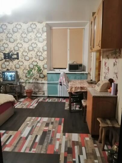 Комната 30 м² в 4-к., 2/4 эт.