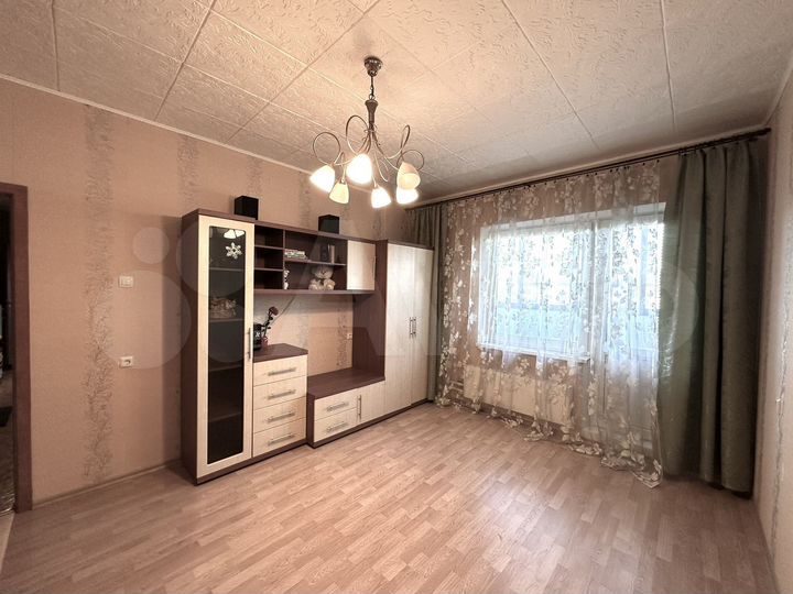 2-к. квартира, 58 м², 4/4 эт.